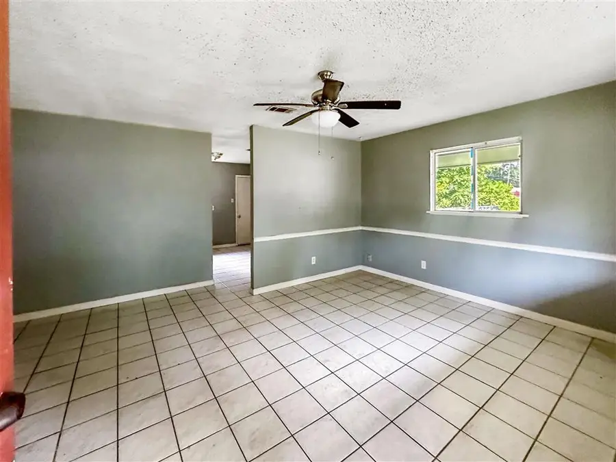 413 Magnolia Street, New Llano, LA 71461 - Image #3