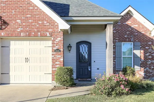 2534 S Point Drive S, Lake Charles, LA 70605