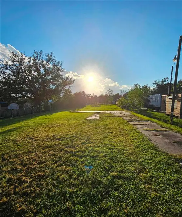 797 N Claiborne Street N, Sulphur, LA 70663