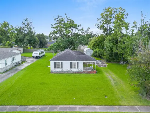 1302 Virginia Street, Lake Charles, LA 70607