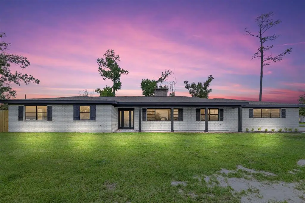 109 W Wayside Drive W, Westlake, LA 70669 - Image #1