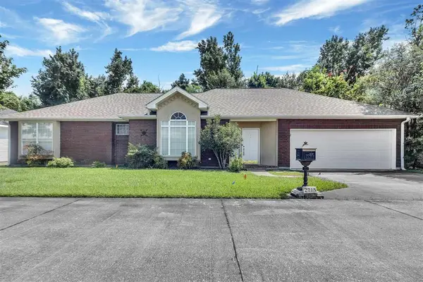 2713 Henderson Bayou Place, Lake Charles, LA 70605