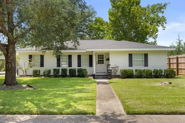 4814 Sale Lane, Lake Charles, LA 70605