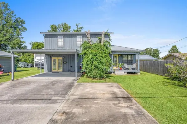 2215 Pitre Street, Westlake, LA 70669