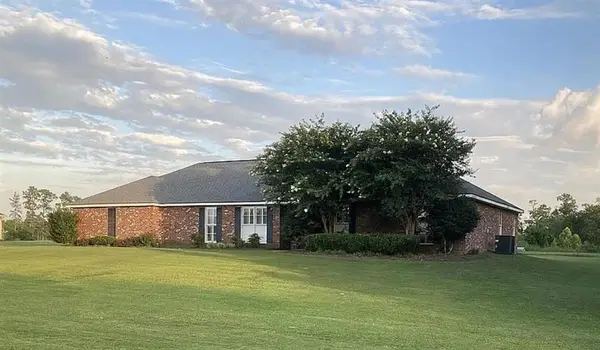 1649 S Woodland Forrest Dr Drive S, Lake Charles, LA 70611