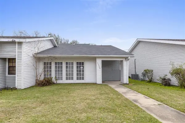 4000 Louisiana Drive #B, Lake Charles, LA 70607