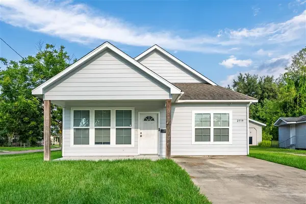 2719 Center Street, Lake Charles, LA 70601