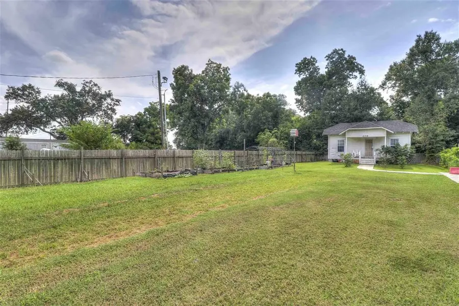 408 S Bowers Avenue S, Iowa, LA 70647 - Image #2