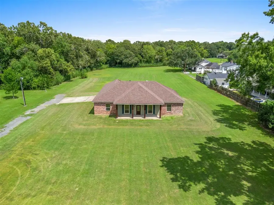 310 Louviere, Welsh, LA 70591 - Image #2