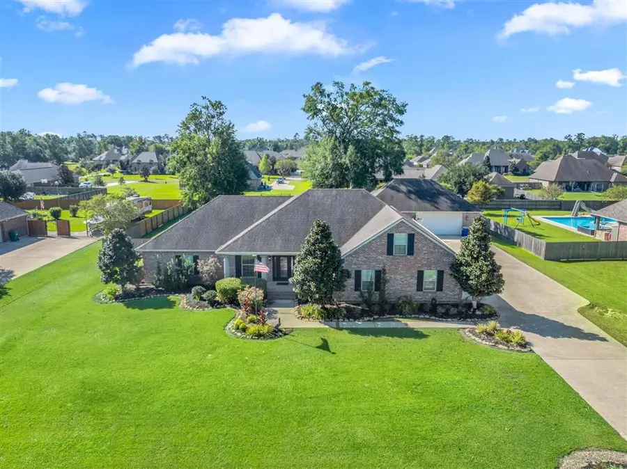 1723 N Woodland Forest Drive N, Lake Charles, LA 70611 - Image #2