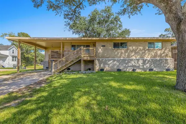 4315 Pleasant Dr Drive, Lake Charles, LA 70605