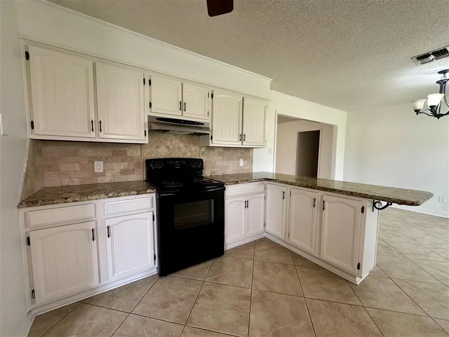 519 Magnolia Drive, Jennings, LA 70546 - Image #2