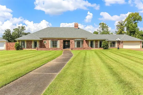 601 Orchard Drive, Lake Charles, LA 70605-4451