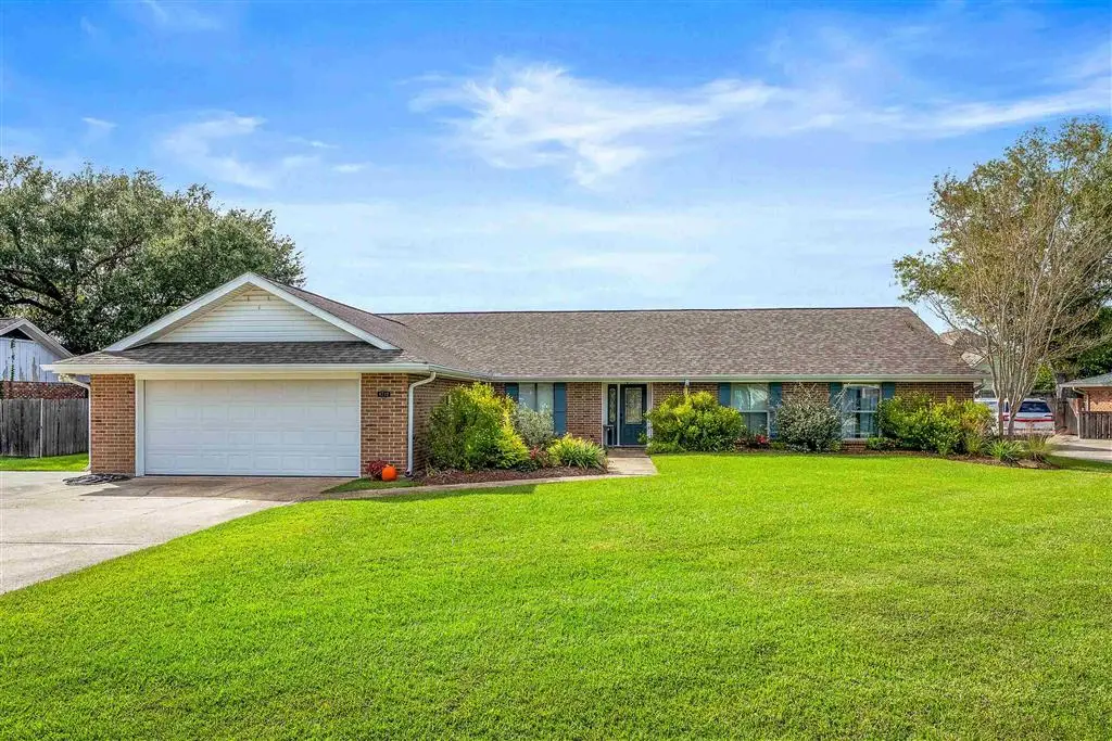 4712 W Quail Hollow Drive W, Lake Charles, LA 70605 - Image #1