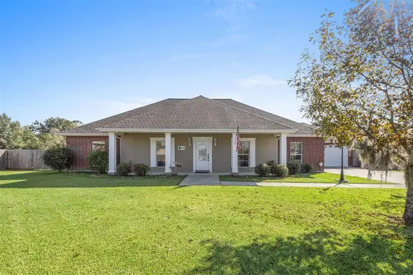 858 Ginny Lane, Sulphur, LA 70663