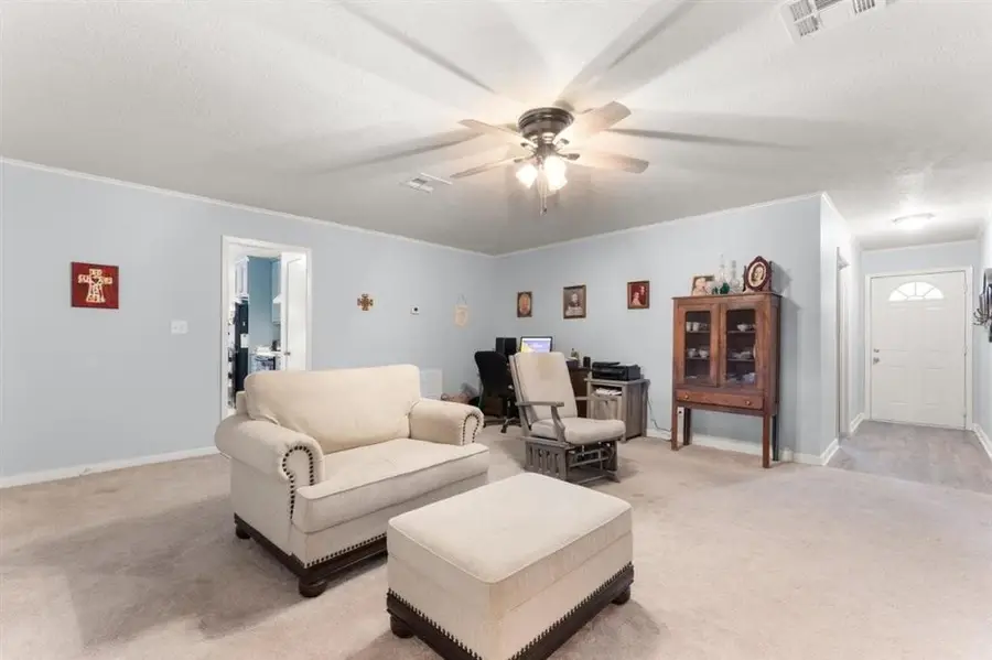 204 Larry Street, Iowa, LA 70647 - Image #3