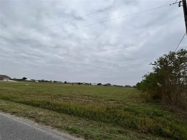 127 Belle Savane Road, Lake Charles, LA 70607