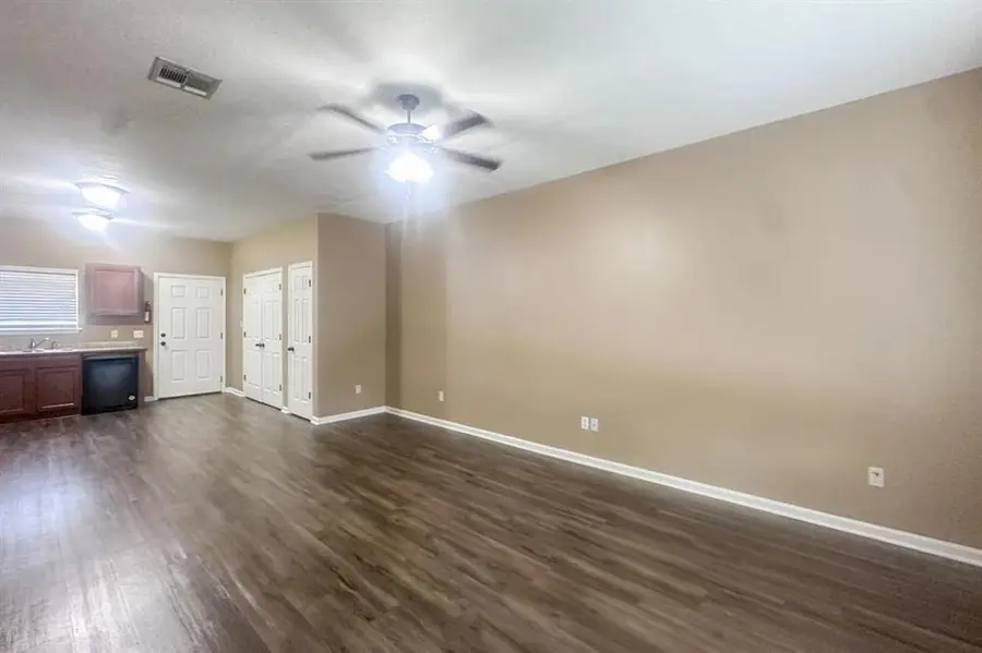 507,509,511,513 E Lagrange Street E #1 & 2 each bldg, Lake Charles, LA 70607 - Image #2