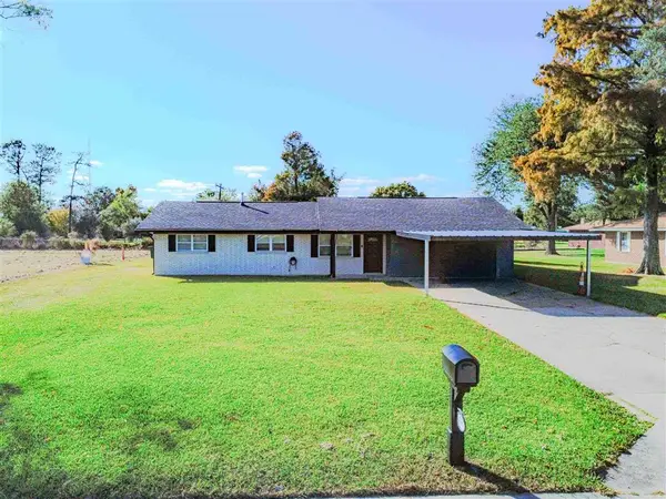 2215 Walker Dr Drive, Westlake, LA 70669