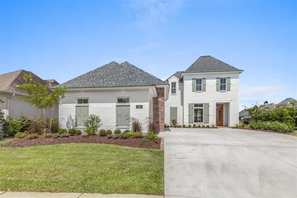 6434 E White Oleander Circle E, Lake Charles, LA 70605