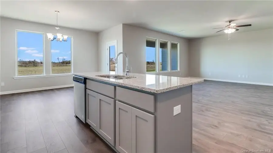 4685 E Ridge Road E, Lake Charles, LA 70607 - Image #2