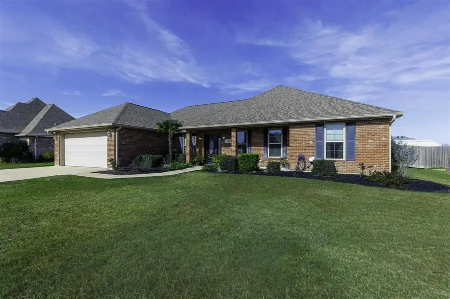 1734 N Gabriel Sq, Lake Charles, LA 70611 - Image #2