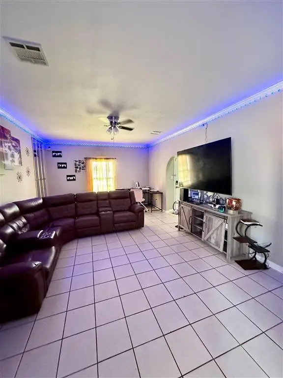 3424 Chrysler Drive, Lake Charles, LA 70605 - Image #3