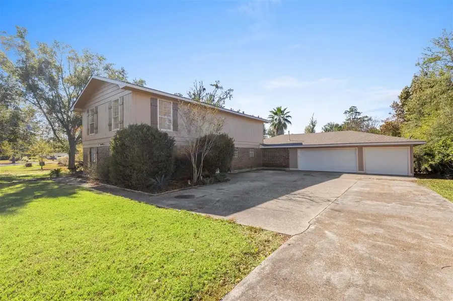 357 White Oak Drive, Lake Charles, LA 70611 - Image #2