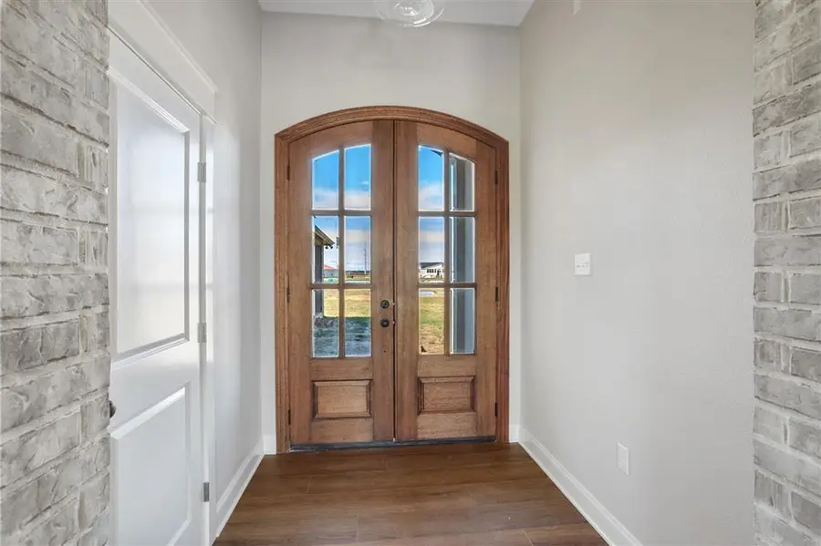 5873 N Crescent Drive N, Iowa, LA 70647 - Image #2