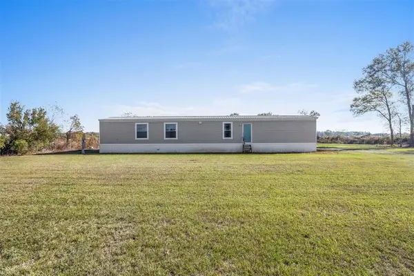 11190 Hwy 101, Iowa, LA 70647