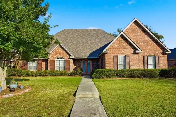 2720 Rue Cannes Dr Drive, Lake Charles, LA 70605