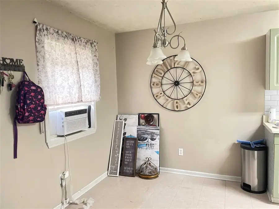 1109 E School Street E, Lake Charles, LA 70607 - #3