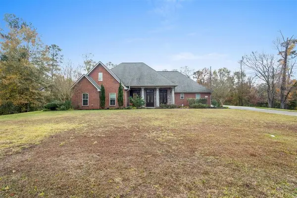 1663 S Woodland Forest Drive S, Lake Charles, LA 70611