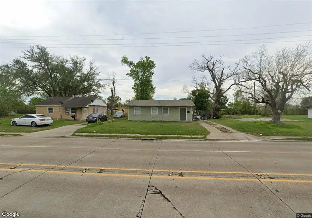 2236 E Prien Lake Road E, Lake Charles, LA 70601 - Image #1