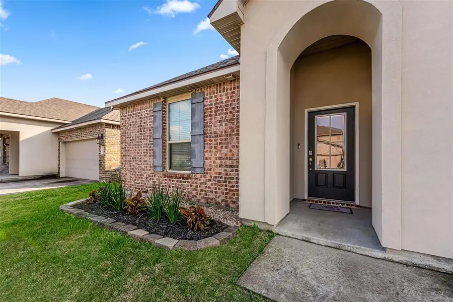 303 Oak Hampton Dr Drive, Sulphur, LA 70665 - Image #3