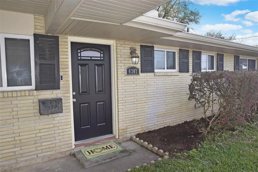 4307 Oaklawn Street, Lake Charles, LA 70605 - Image #2