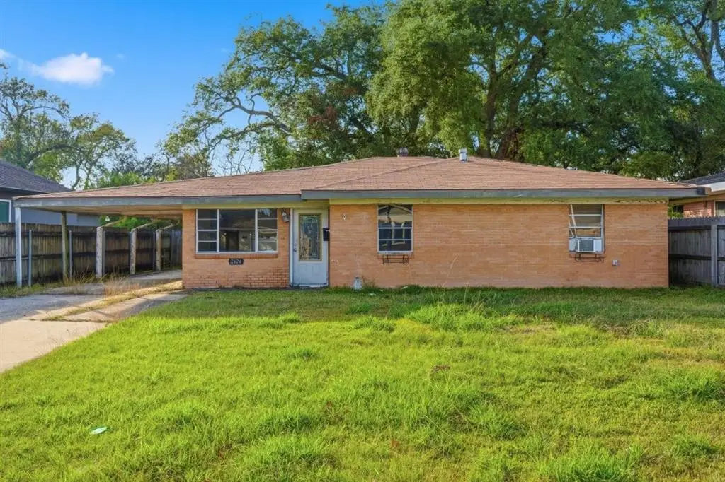 2424 Tupelo Street, Lake Charles, LA 70601 - Image #1