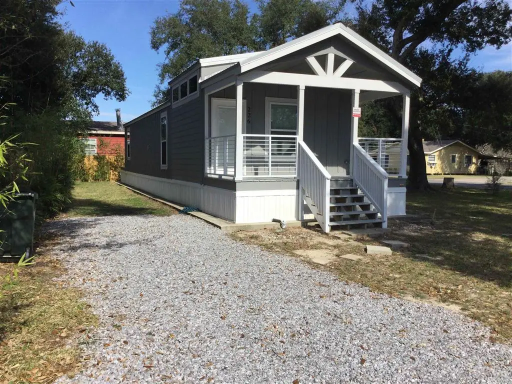 226 W Carlton Street W, Sulphur, LA 70663 - #1