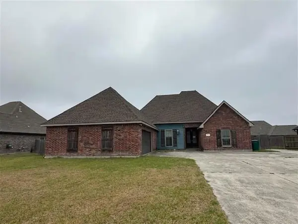 894 Eve Elizabeth Lane, Lake Charles, LA 70605