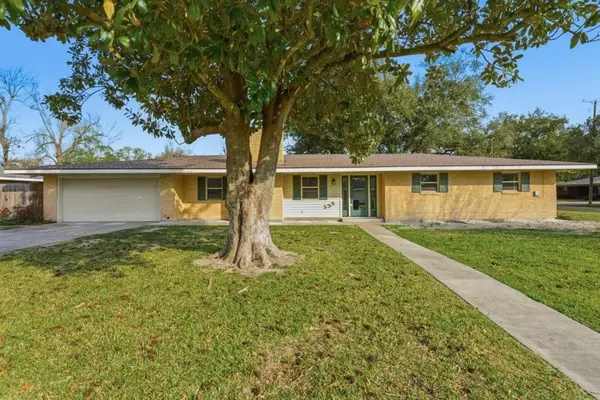 233 Beauregard Street, Lake Charles, LA 70605