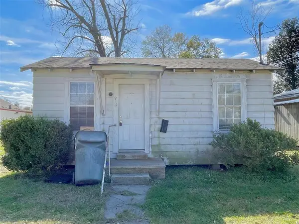 912 18th Street, Lake Charles, LA 70601