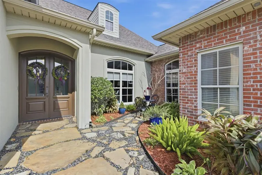 6420 Sweetleaf Court, Lake Charles, LA 70605 - Image #2