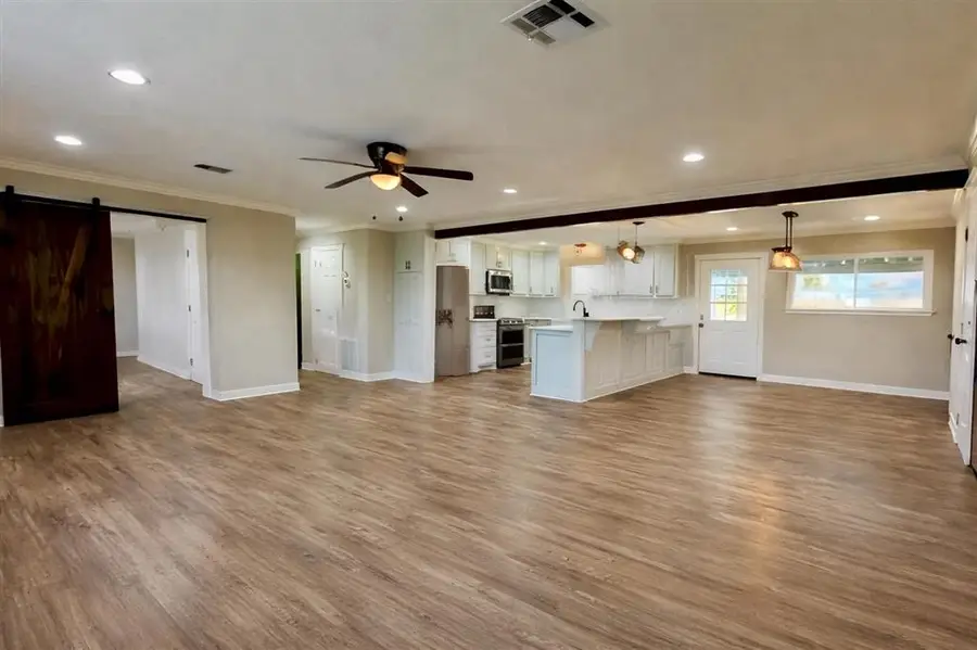 608 W Miller Avenue W, Iowa, LA 70647 - Image #2