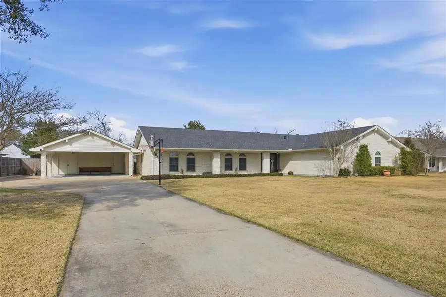 1518 S Chateau Circle S, Lake Charles, LA 70605 - #2