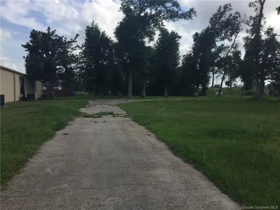 1802 E Prien Lake Road E, Lake Charles, LA 70601 - #3