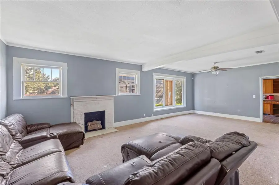 326 Hall Street, Dequincy, LA 70633 - #2