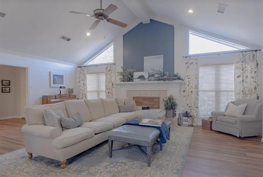 143 E Park Manor Cir Circle E, Lake Charles, LA 70611 - #2