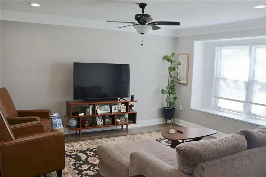 425 Avalon Street, Lake Charles, LA 70605 - #2