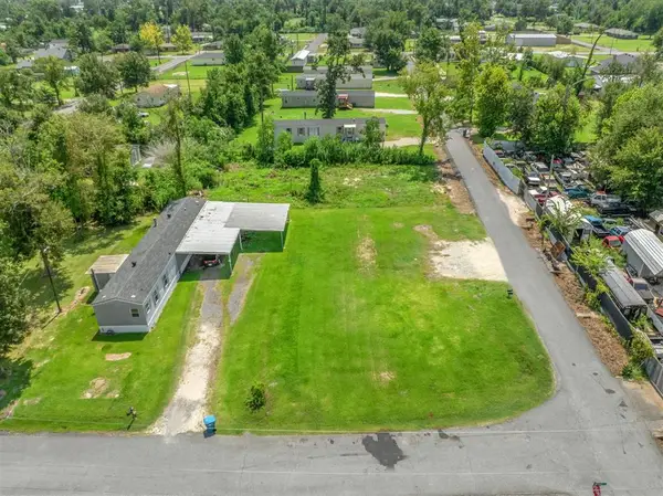 2518 Donnelly, Westlake, LA 