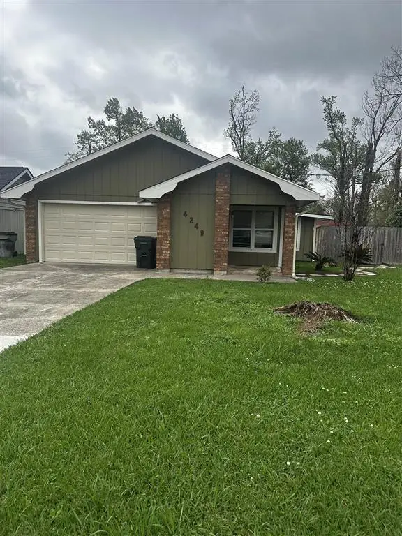 4249 S Holly Hill Ct S #13, Lake Charles, LA 70605